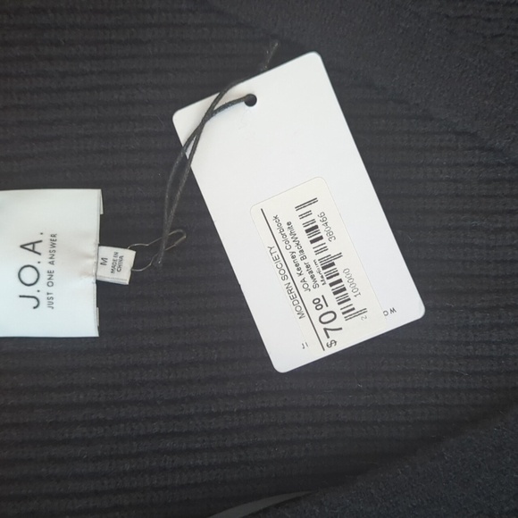 J.O.A. Keeney color block black/white ribbed knit soft v neck sweater. NWT. Sz M - Picture 5 of 8